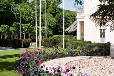 هتل Waldorf Astoria Versailles Trianon Palace