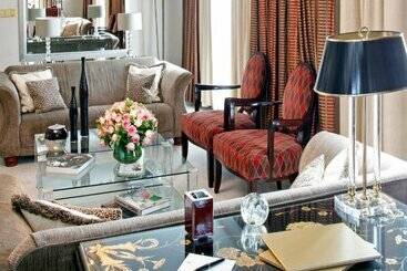 هتل Warwick Paris