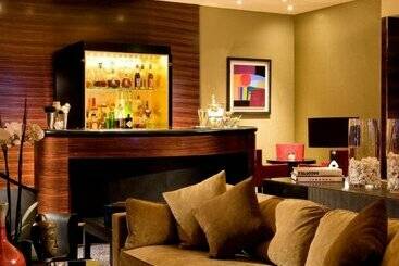هتل Warwick Paris