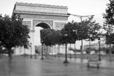 هتل Warwick Paris
