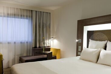 Novotel Paris La Defense Esplanade - Paris