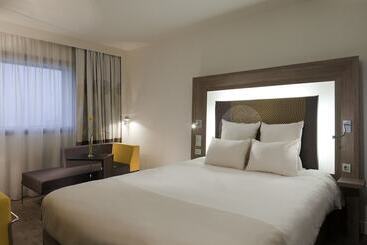 Novotel Paris La Defense Esplanade