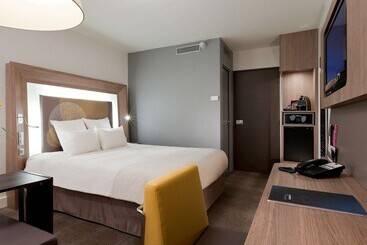 Novotel Paris La Defense Esplanade