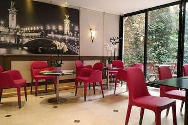 اقامتگاه Best Western  Au Trocadero