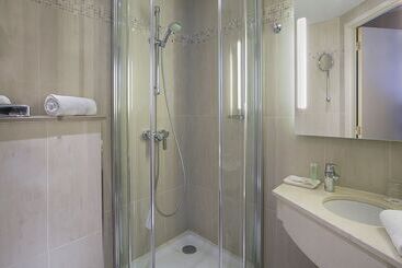 اقامتگاه Best Western  Au Trocadero