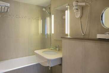 اقامتگاه Best Western  Au Trocadero