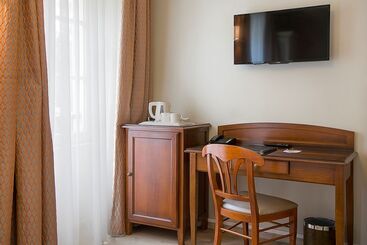 اقامتگاه Best Western  Au Trocadero
