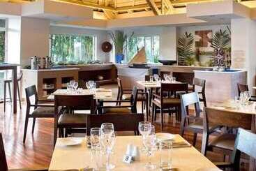 استراحتگاه Novotel Nadi
