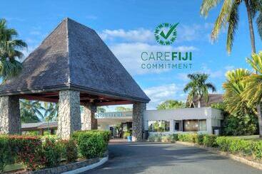 استراحتگاه Novotel Nadi