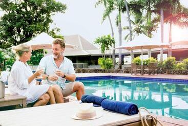 استراحتگاه Novotel Nadi