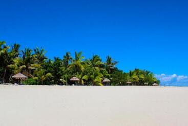Nakelo Treasure Island Resort & Spa