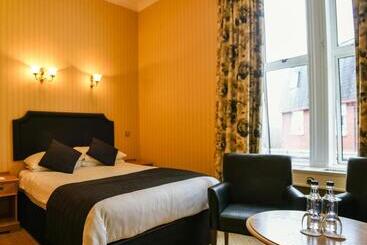 Cairndale Hotel & Spa