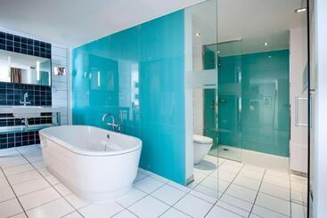 هتل Abode Canterbury