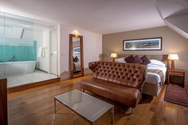 هتل Abode Canterbury