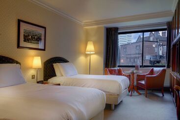 هتل Best Western Plough And Harrow