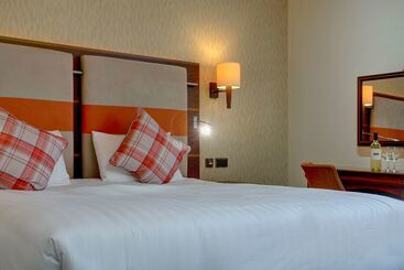 هتل Best Western Plough And Harrow