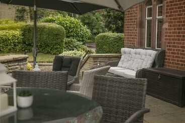 هتل Best Western Plough And Harrow