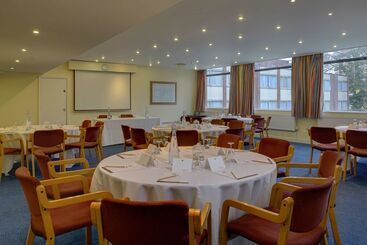 هتل Best Western Plough And Harrow