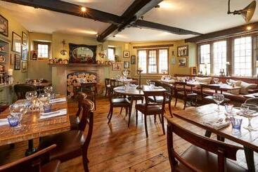 هتل Burford House Bh
