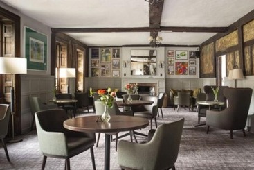 Bush Hotel Farnham