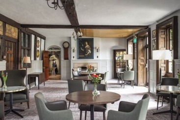Bush Hotel Farnham