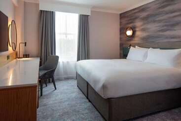 هتل Doubletree By Hilton Bath