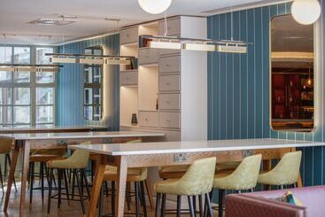 هتل Doubletree By Hilton Bath