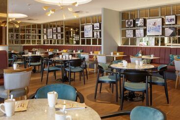 هتل Doubletree By Hilton Bath