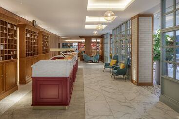 هتل Doubletree By Hilton Bath