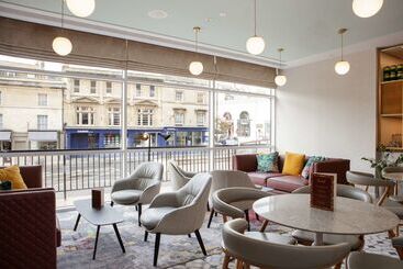 هتل Doubletree By Hilton Bath