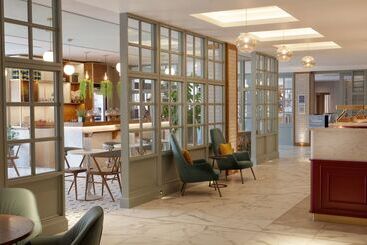 هتل Doubletree By Hilton Bath