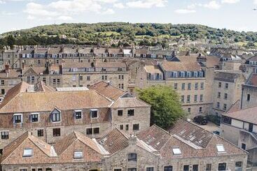 هتل Doubletree By Hilton Bath