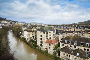 هتل Doubletree By Hilton Bath