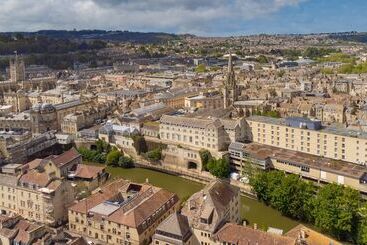 هتل Doubletree By Hilton Bath