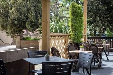 هتل Doubletree By Hilton Bath