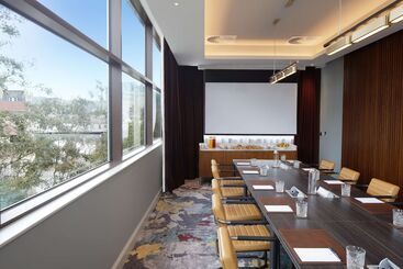 هتل Doubletree By Hilton Bath