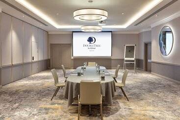 هتل Doubletree By Hilton Bath