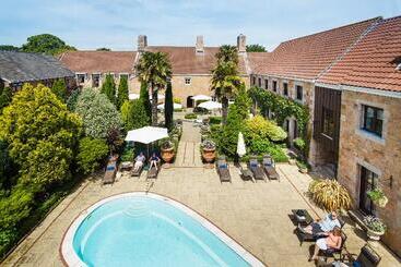 هتل Greenhills Country House
