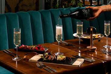 هتل Hilton Birmingham Metropole