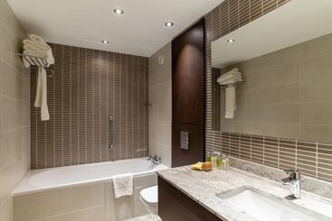 هتل Hilton London Gatwick Airport