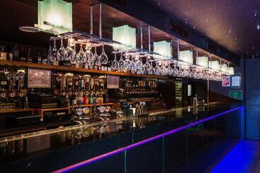 هتل Holiday Inn Aberdeen West, An Ihg