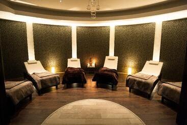 Killyhevlin Lakeside Hotel & Lodges