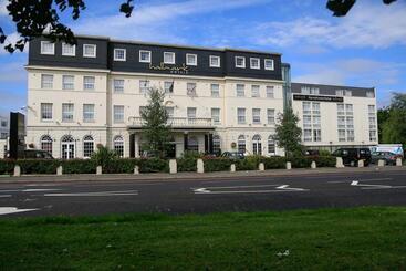 London Croydon Aerodrome Hotel, Bw Signature Collection