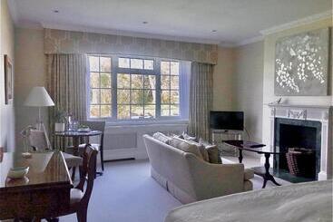 هتل Longueville Manor