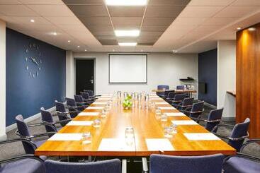 هتل Mercure Birmingham West