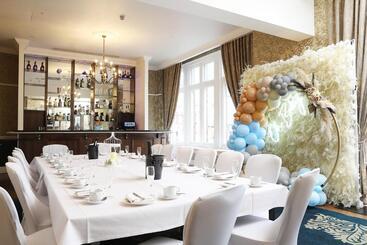 هتل Mercure Darlington Kings