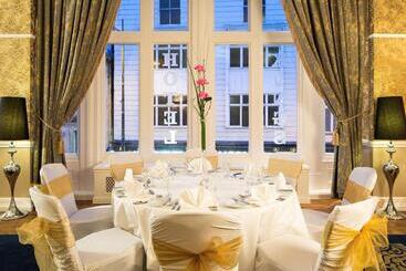 هتل Mercure Darlington Kings
