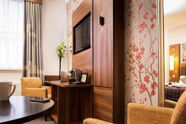 هتل Mercure Darlington Kings