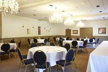 هتل The Coleshill By Greene King Inns