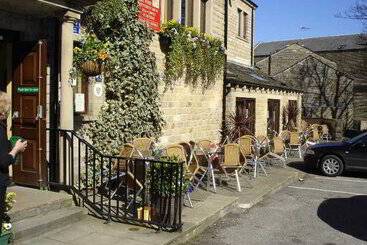 Отель The Old Bridge Inn, Holmfirth, West Yorkshire